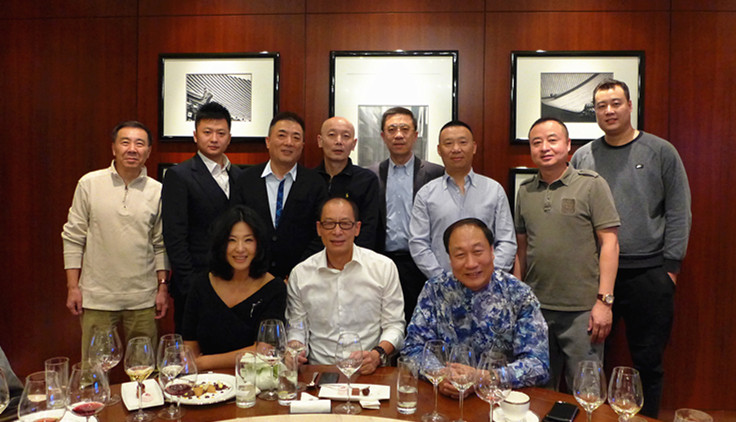 著名演員葛優(yōu)先生、愛步(ECCO)董事長李香山先生邀請王鳳麟教授講解遁甲